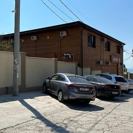 Лилия Gudauta Exterior foto